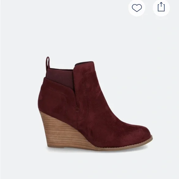 DV by Dolce Vita Burgundy Ankle Booties - Picture 2 of 12